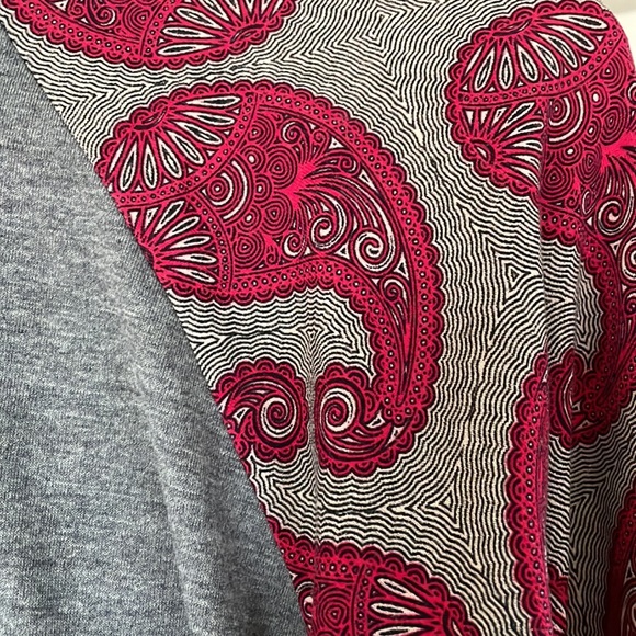 L Randy Lularoe shirt - Picture 3 of 3